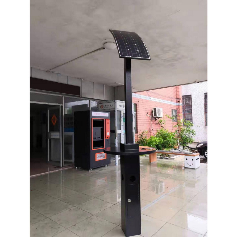 High Quality Solar Panel Upright Street Charging Station For Mobile Devices
